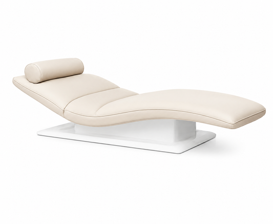 Herstel de lange ligfauteuil met passende vulling en een zorgvuldig gekozen meubelstof