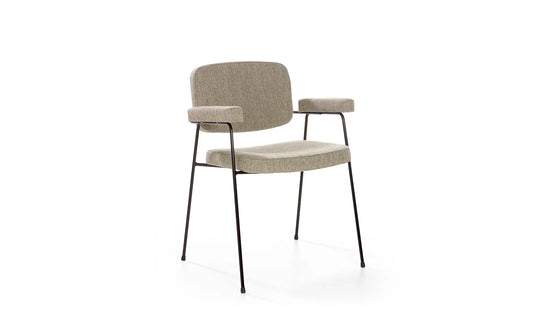 Vernieuw deze compacte designkruk met hoogwaardige bekleding en vakmanschap